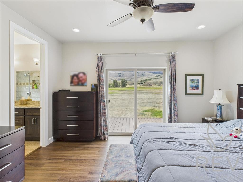 108 Stillwater Dr — photo 24 of 25