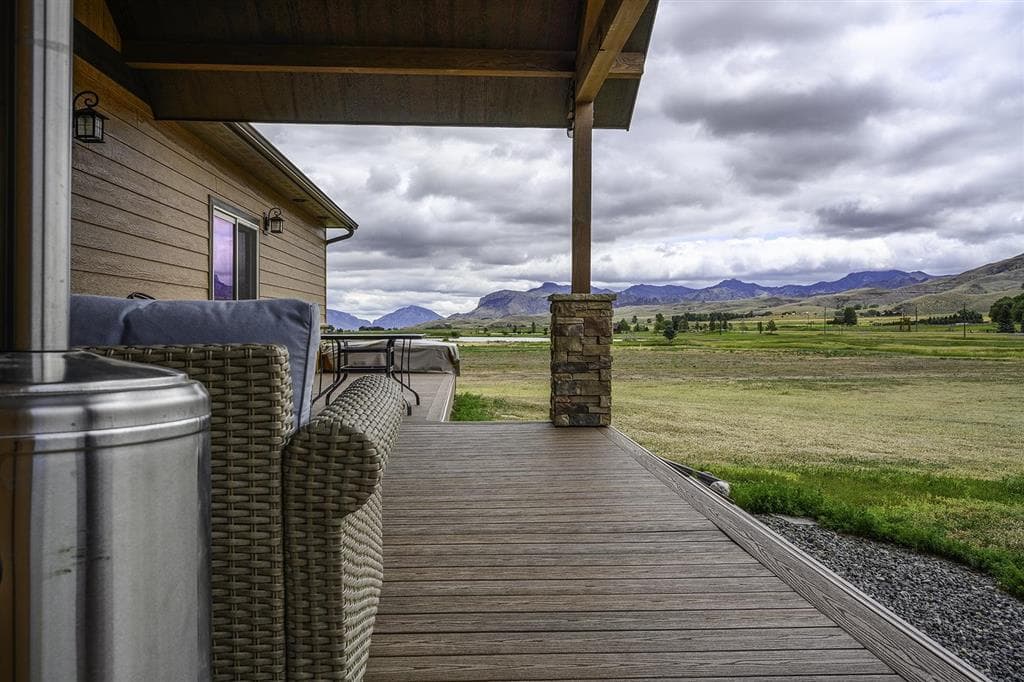 108 Stillwater Dr — photo 9 of 25