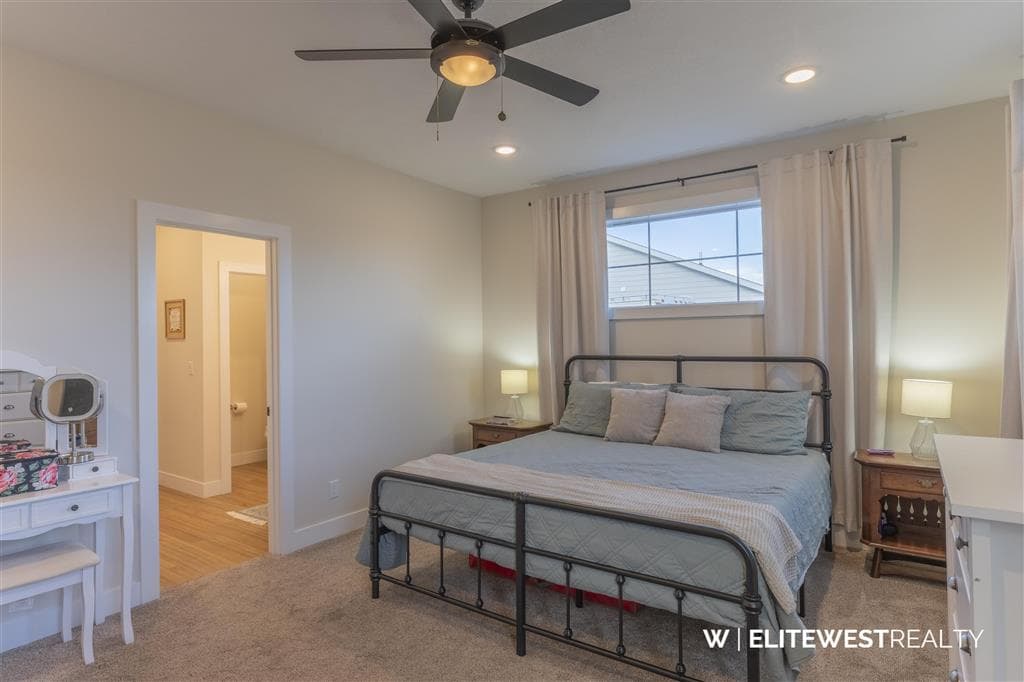 30 E 10th St — photo 25 of 25