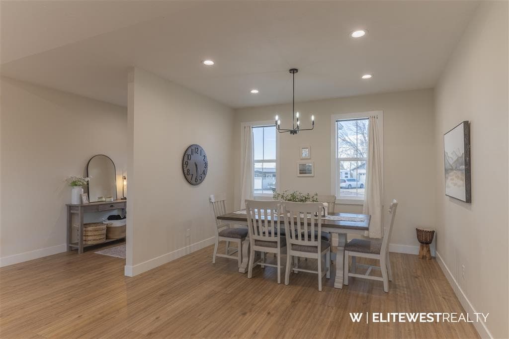 30 E 10th St — photo 4 of 25