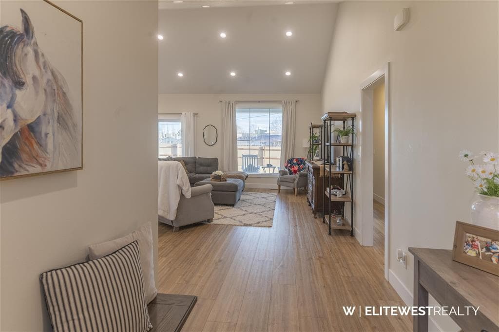 30 E 10th St — photo 5 of 25