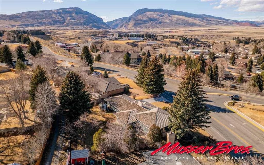 920 Skyline Dr — photo 12 of 25