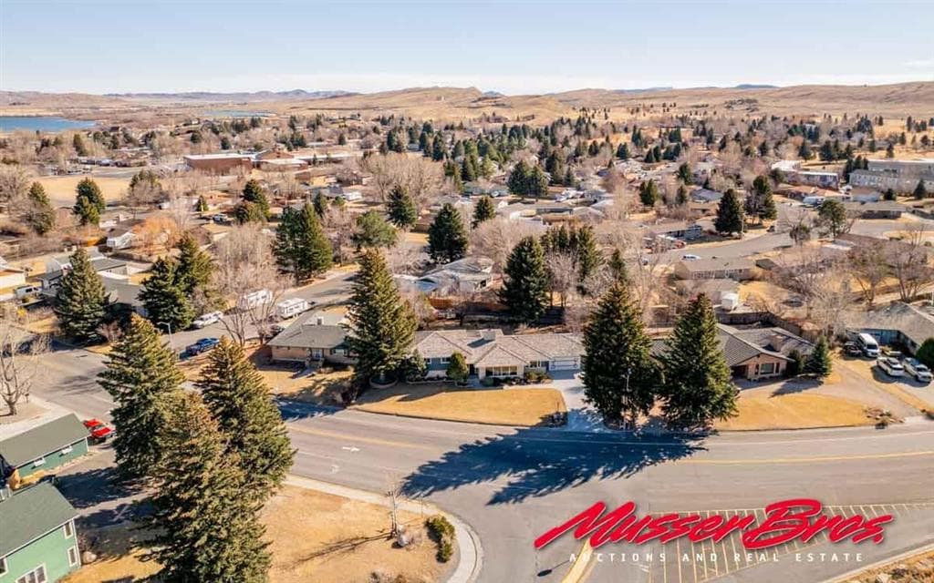 920 Skyline Dr — photo 13 of 25