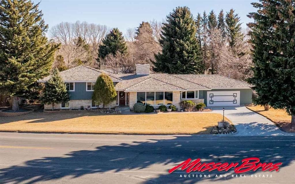 920 Skyline Dr — photo 4 of 25