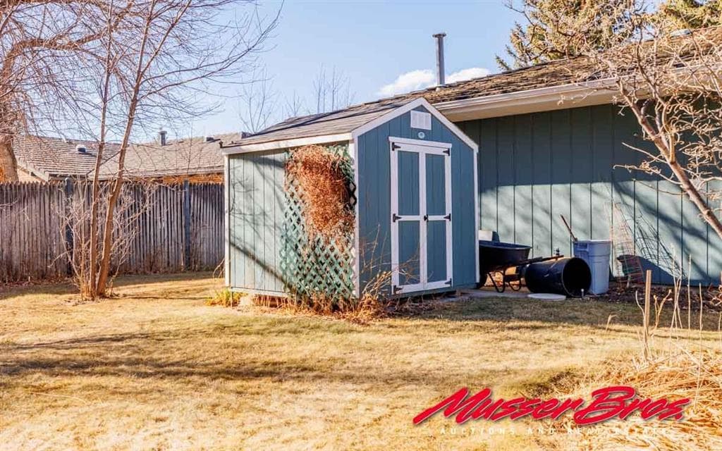 920 Skyline Dr — photo 10 of 25