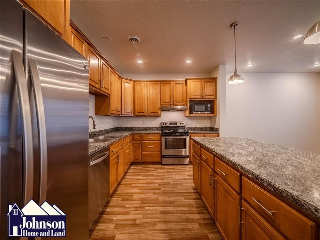 227 S Division St — photo 12 of 25