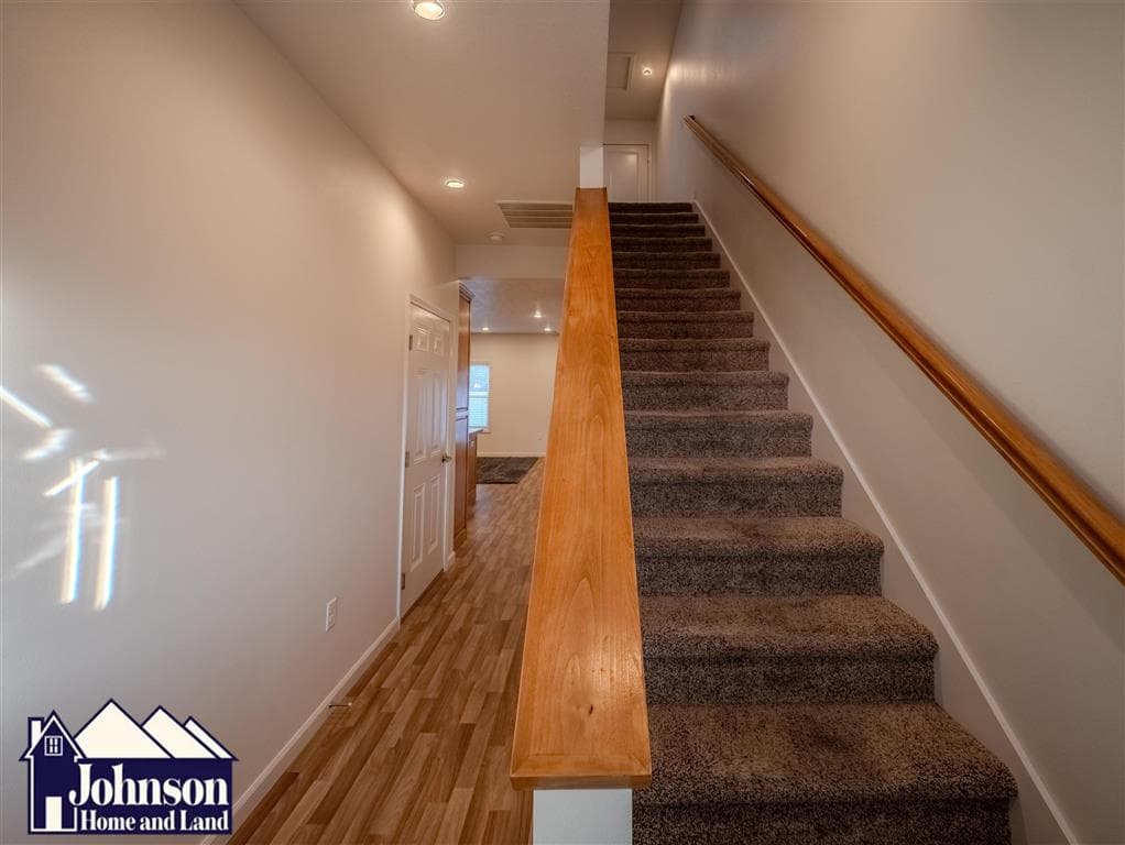 227 S Division St — photo 15 of 25