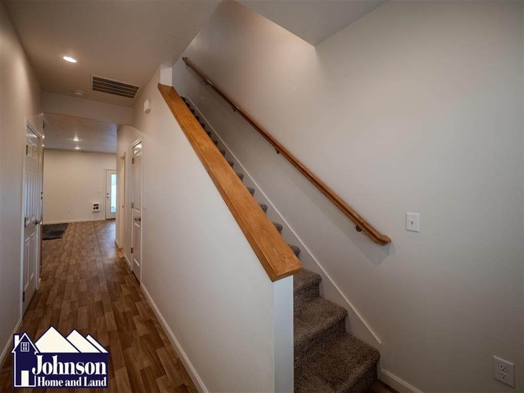 227 S Division St — photo 16 of 25