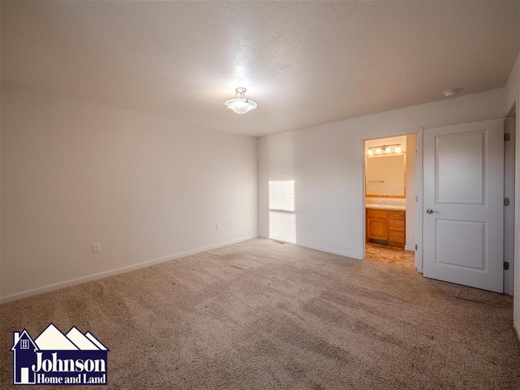 227 S Division St — photo 22 of 25