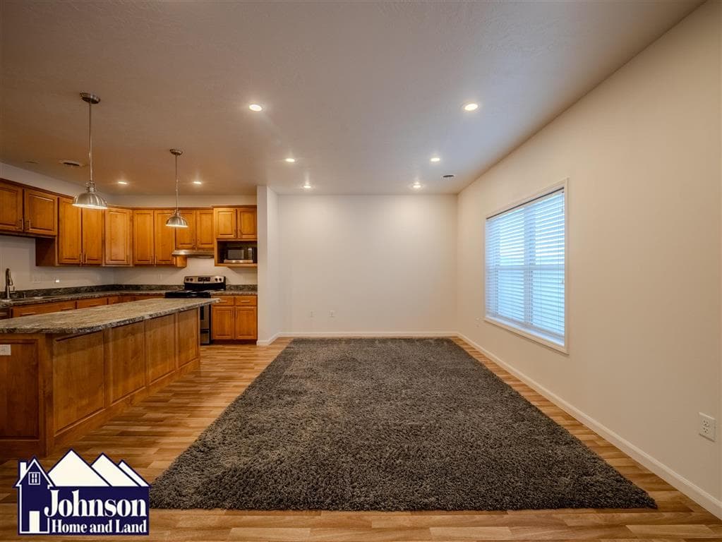 227 S Division St — photo 9 of 25