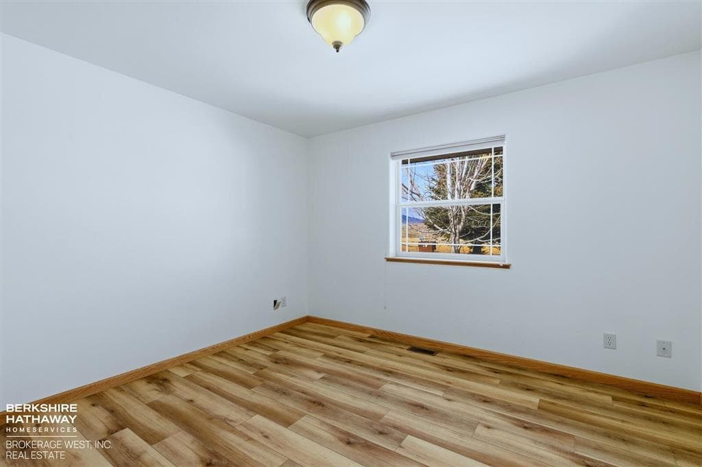 3120 E Avenue — photo 14 of 25