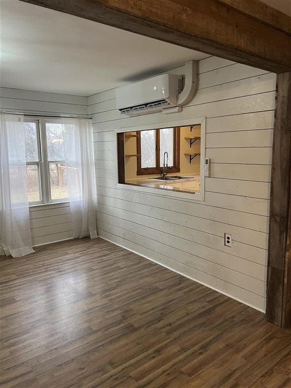 2525 Central Ave — photo 4 of 8