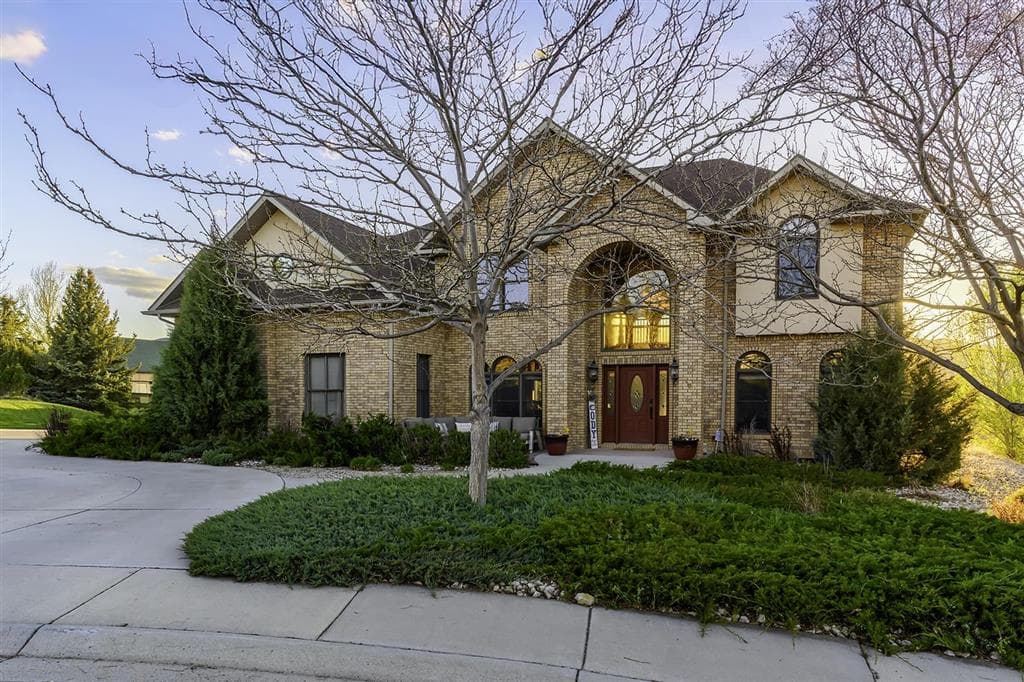 407 Indigo Circle photo 1