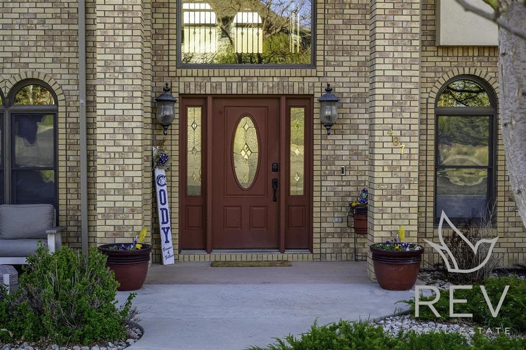 407 Indigo Circle — photo 2 of 25