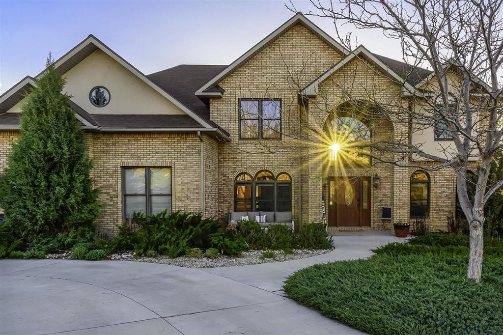 407 Indigo Circle — photo 3 of 25