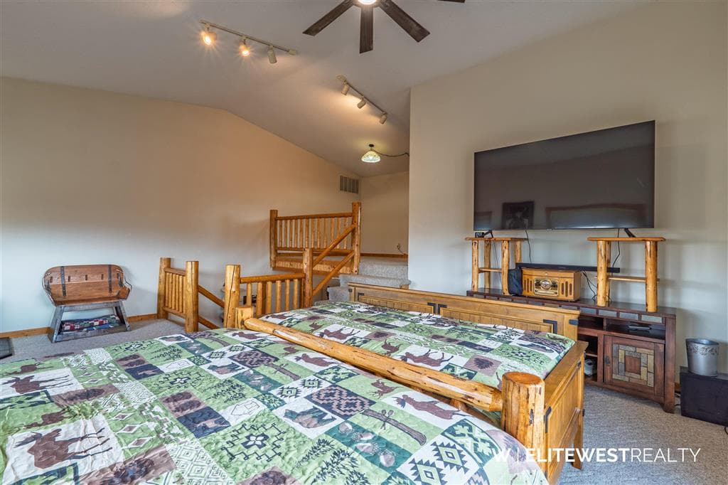 4 Heather Rd — photo 11 of 25