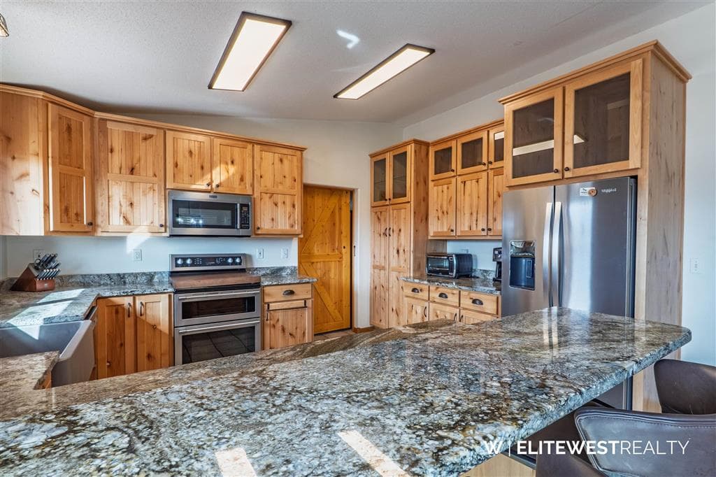 4 Heather Rd — photo 5 of 25