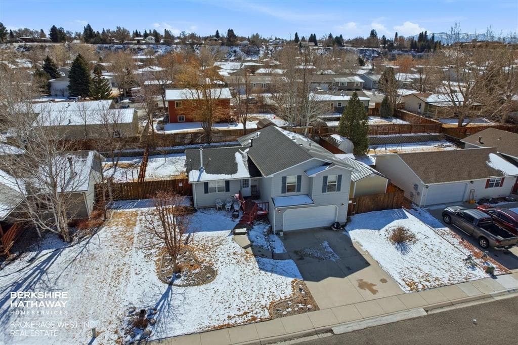 1026 River View Dr — photo 3 of 25