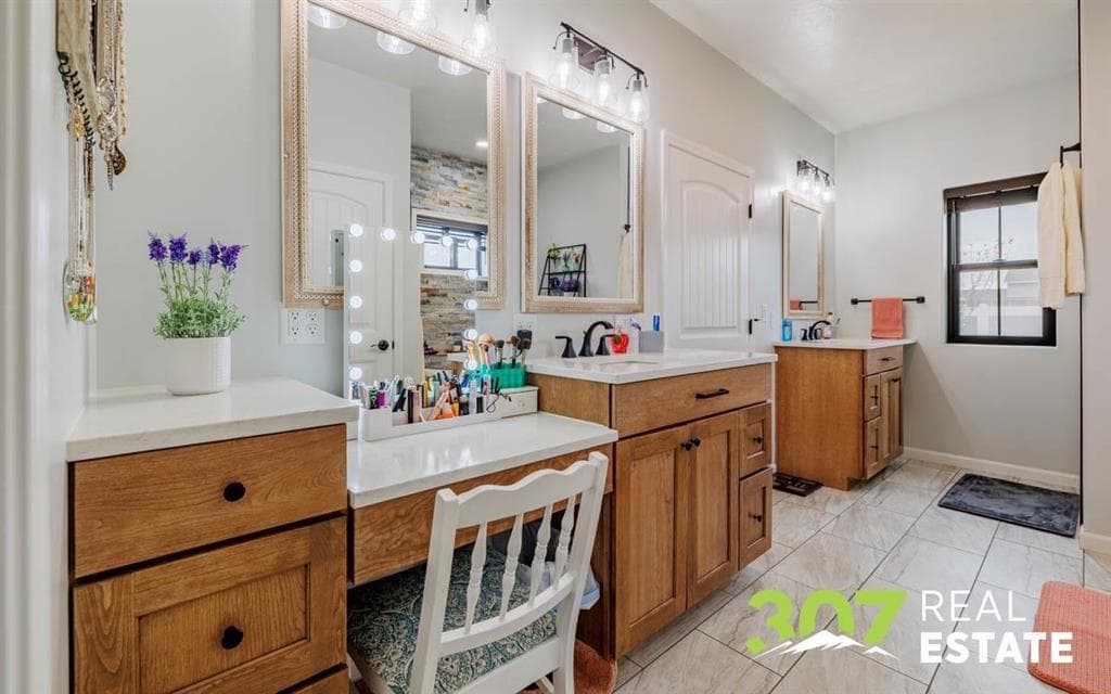 1090 Morning Glory Ln — photo 21 of 25