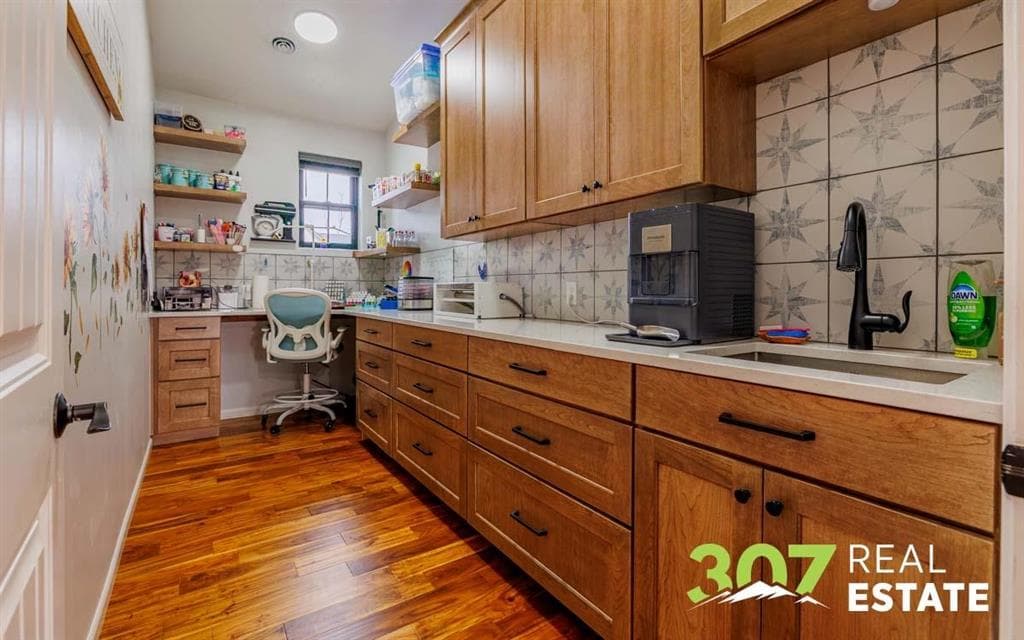 1090 Morning Glory Ln — photo 8 of 25