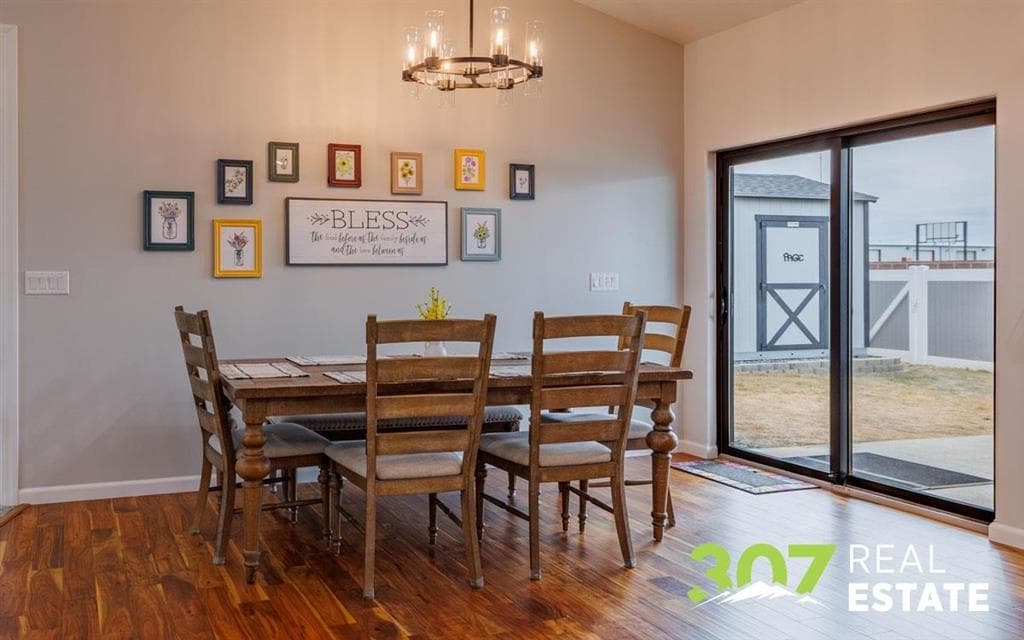 1090 Morning Glory Ln — photo 10 of 25