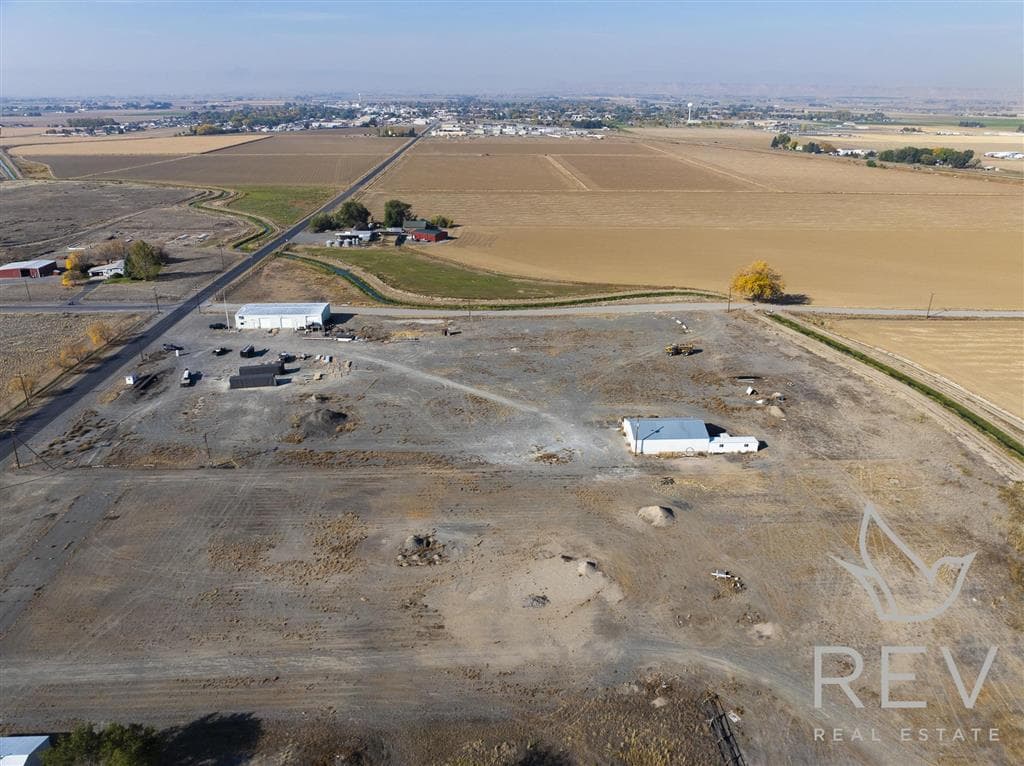 699 Lane 9 — photo 10 of 25