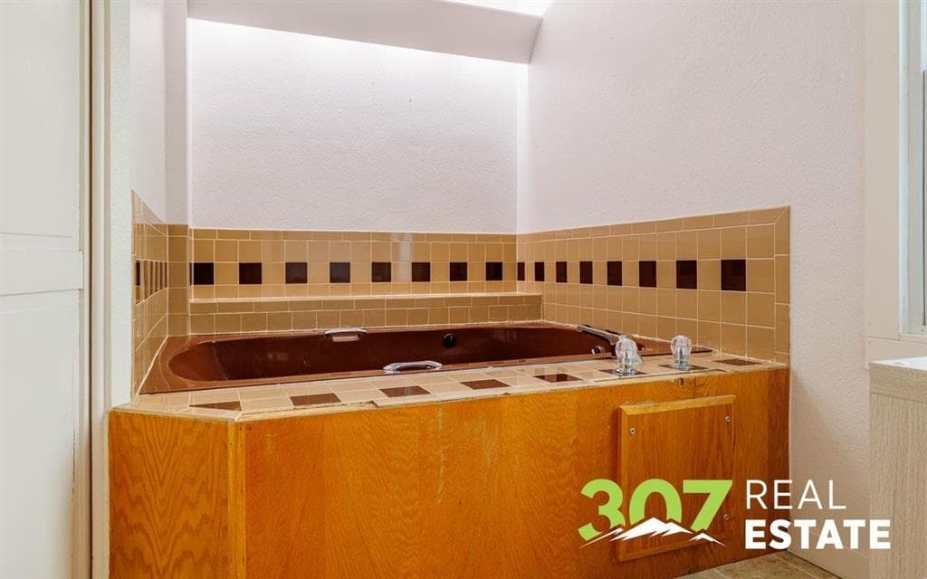 637 19th St — photo 16 of 25