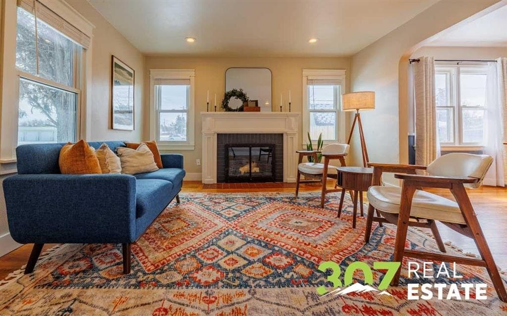 637 19th St — photo 9 of 25