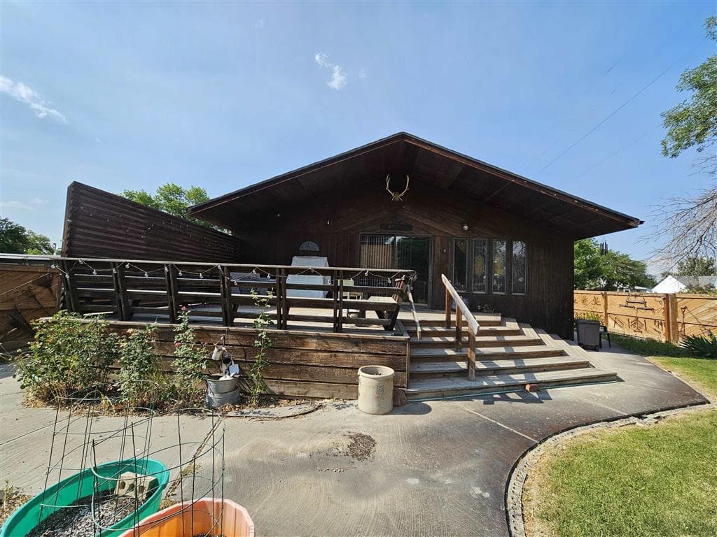 520 Obie Sue Ave — photo 3 of 25