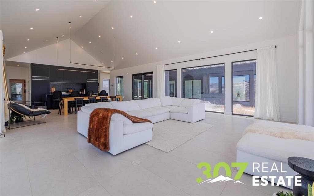 62 Skull Creek Dr — photo 15 of 25