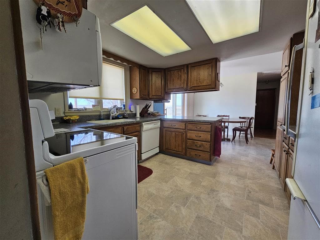 1670 Sesame St — photo 17 of 25