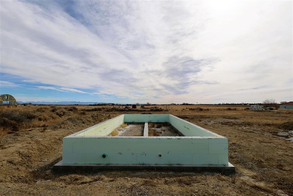 737 Henry Rd — photo 3 of 6