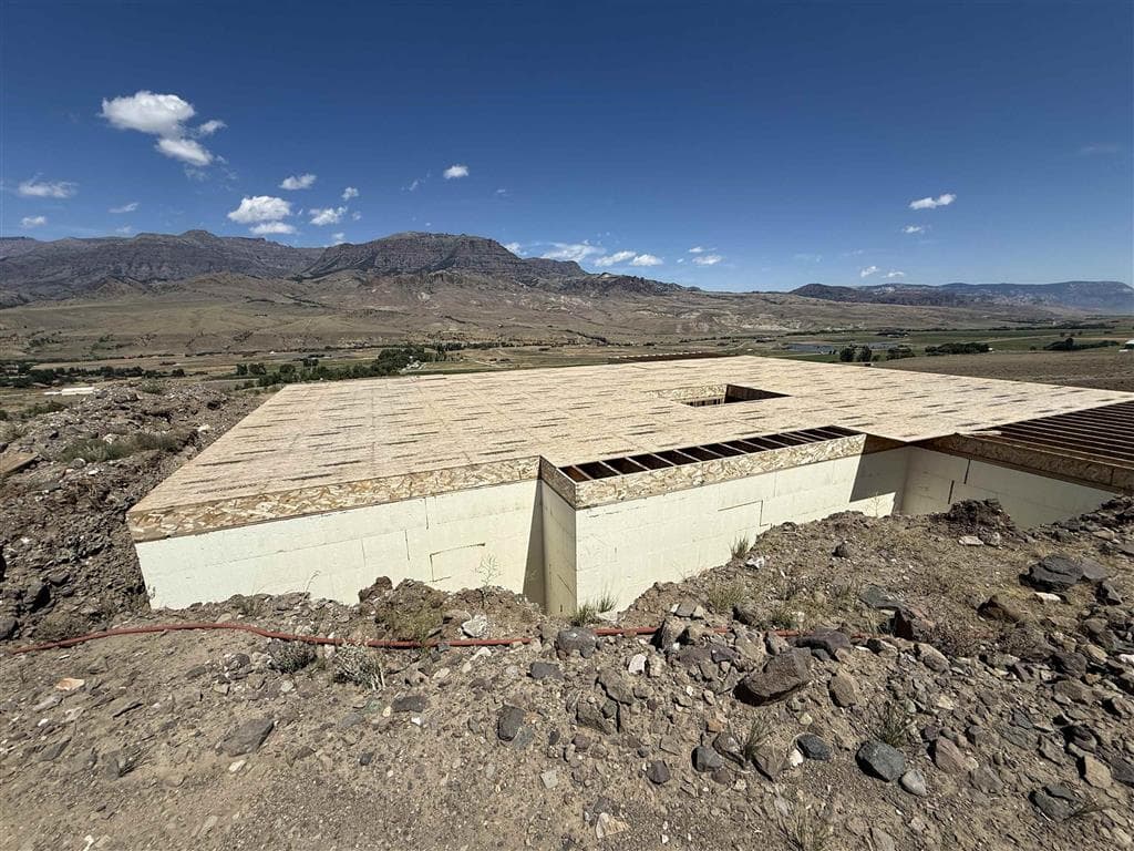 203 Hawk Dr — photo 5 of 17