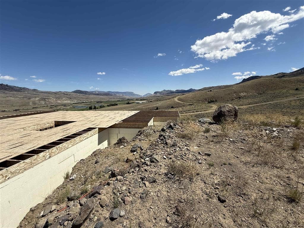 203 Hawk Dr — photo 6 of 17