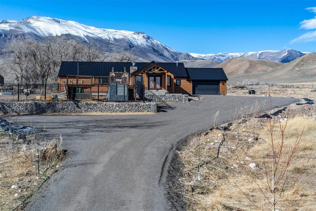 409 Tolman Rd — photo 2 of 25