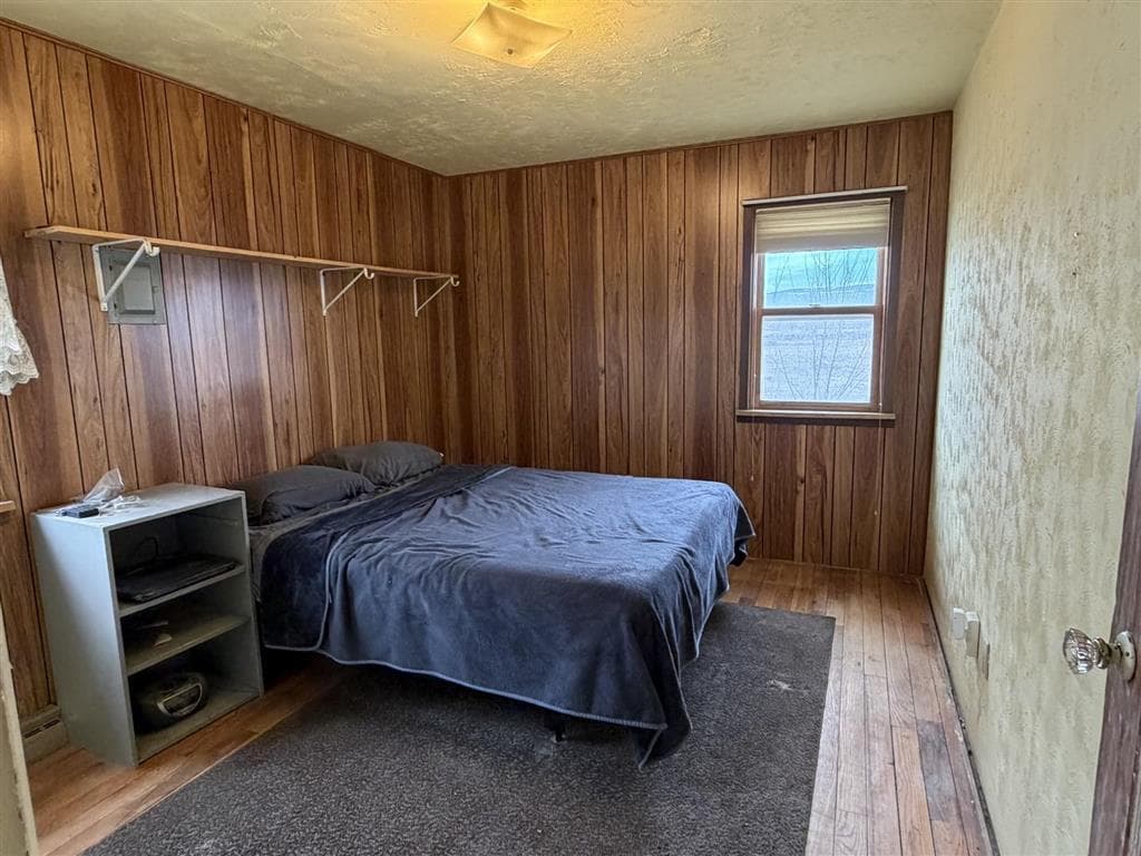 487 E 3rd St — photo 9 of 19