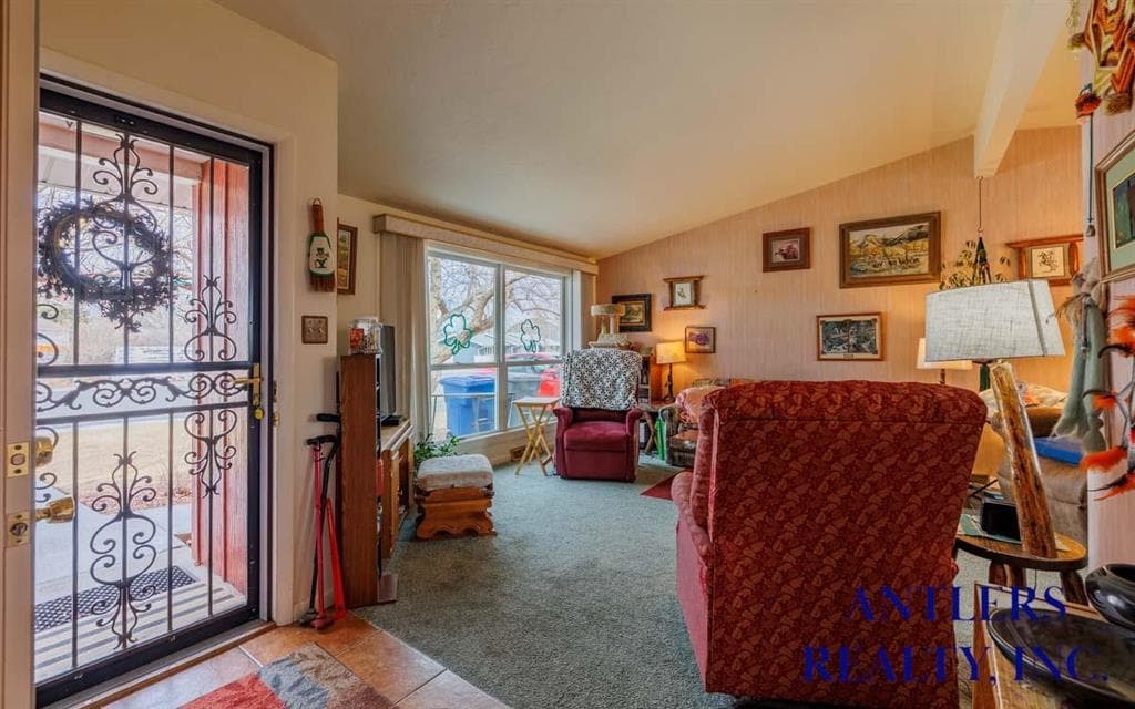 2514 Carter Ave — photo 5 of 25