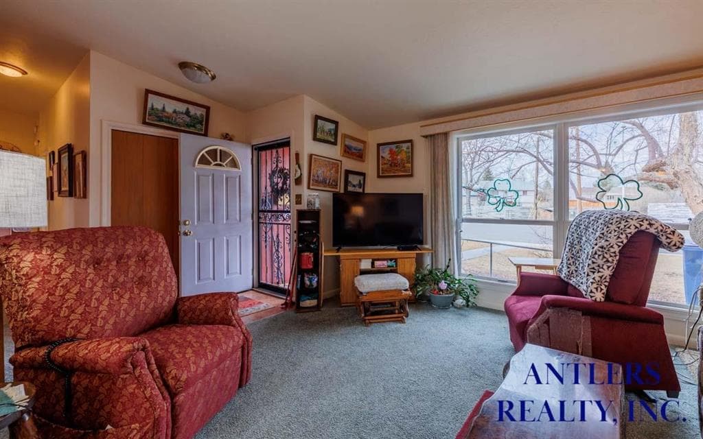 2514 Carter Ave — photo 7 of 25