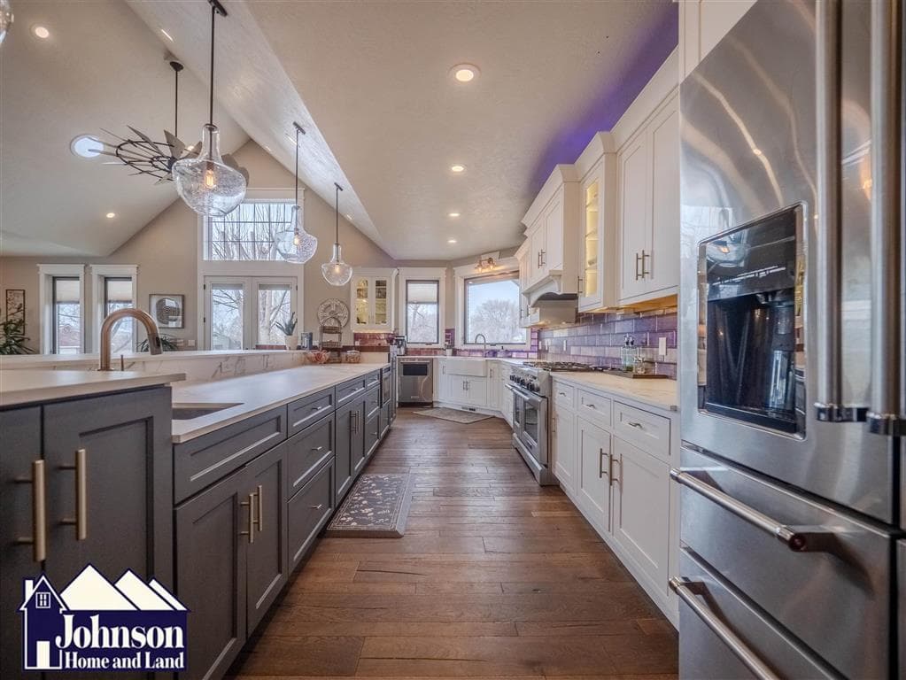 450 S Division St — photo 21 of 25