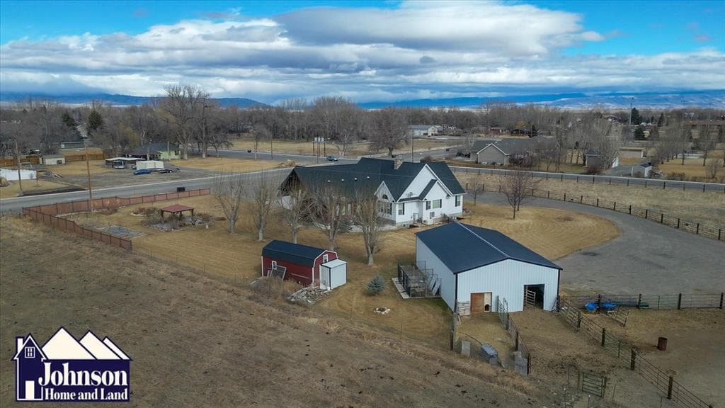 450 S Division St — photo 7 of 25