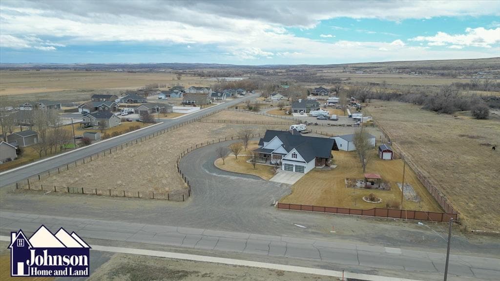 450 S Division St — photo 9 of 25