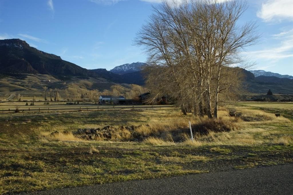 48 Big Creek Dr — photo 4 of 11