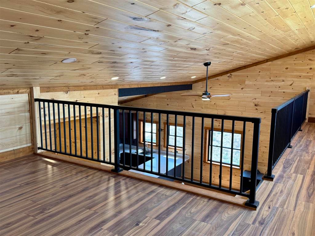 212 Hawk Dr — photo 18 of 25