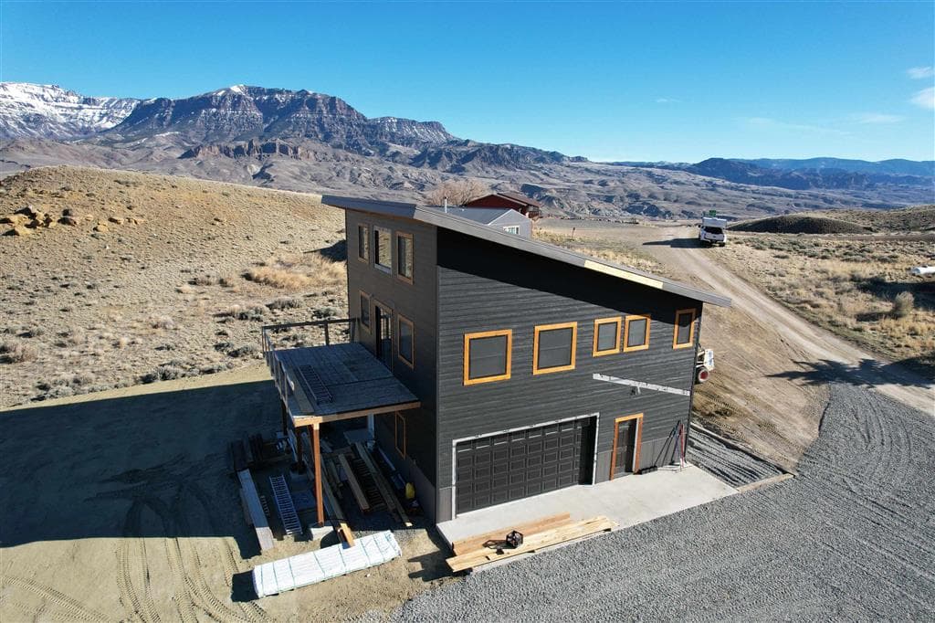 212 Hawk Dr — photo 4 of 9