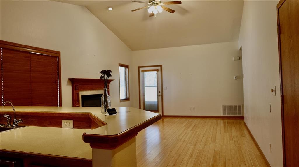 2014 Cougar Ave — photo 11 of 25