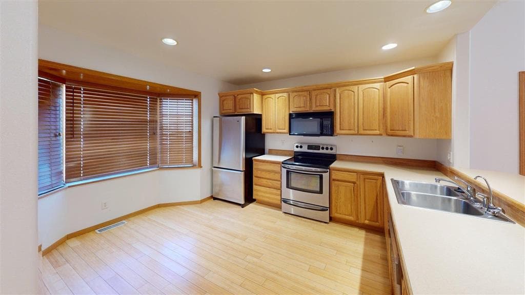 2014 Cougar Ave — photo 13 of 25