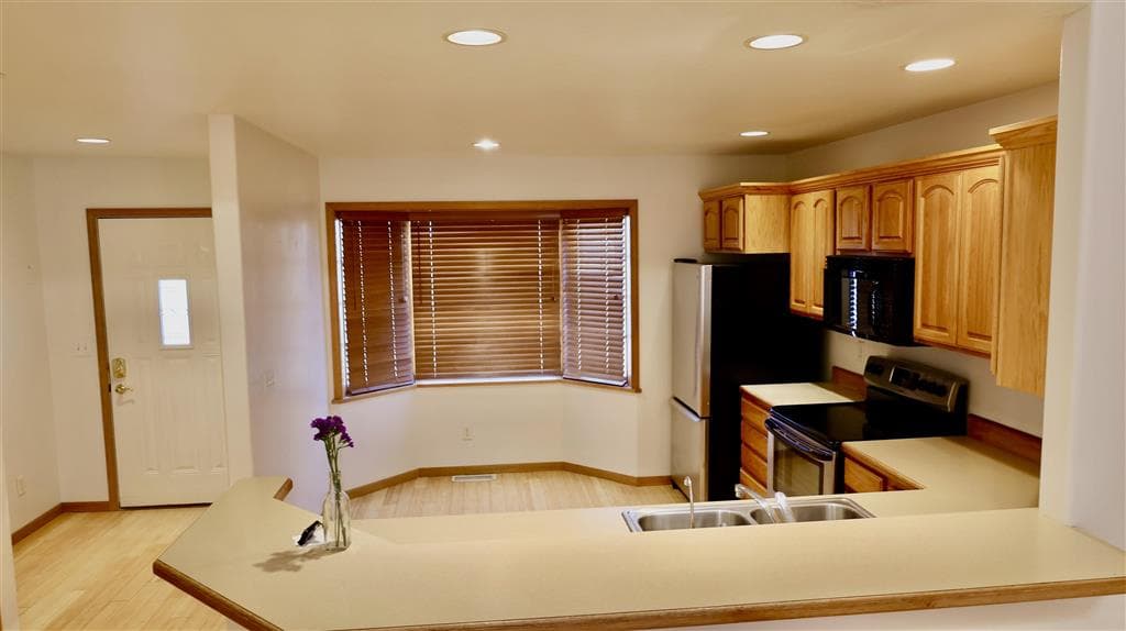 2014 Cougar Ave — photo 16 of 25