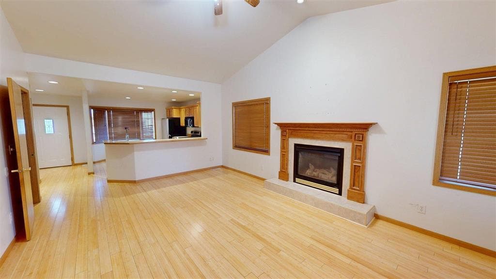 2014 Cougar Ave — photo 4 of 25