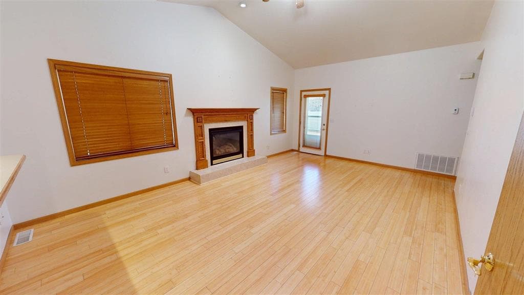 2014 Cougar Ave — photo 6 of 25