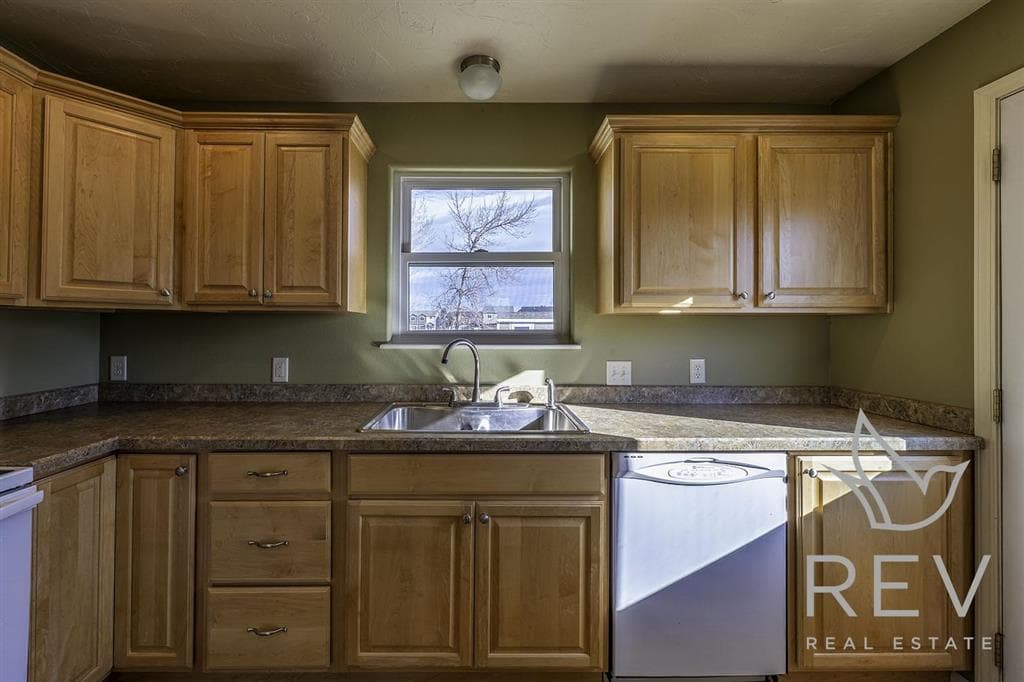 2707 Central Ave — photo 9 of 25